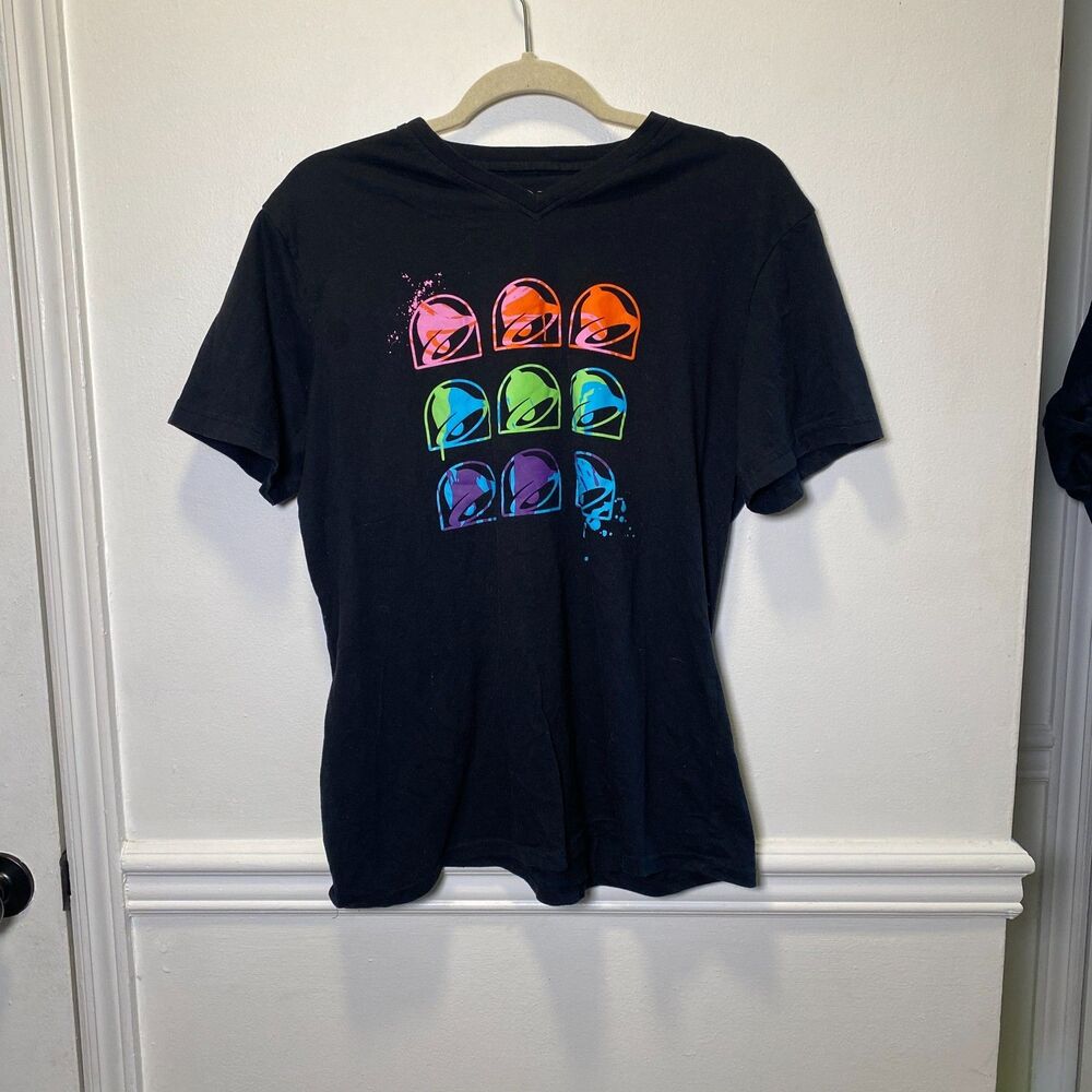 Retro Pop Art Taco Bell Logo Graphic Tee Black V-Neck Multicolor Fast Food Shirt